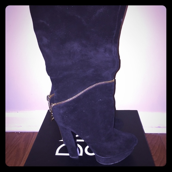 Suede knee boots