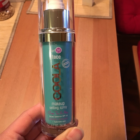 Coola makeup setting spray and 30