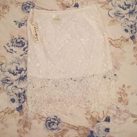 Floral White Lace Skirt