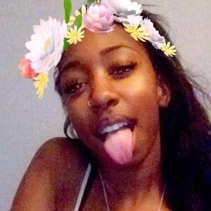 Meet your Posher, Kiara