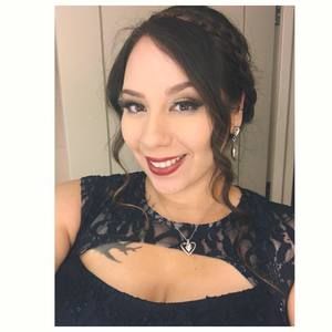 Meet your Posher, Analilia