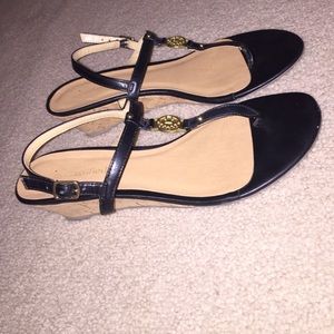 CITYCLASSIFIED | low black wedges 👠