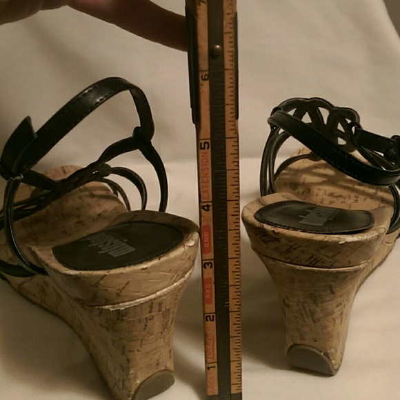 Unlisted Cork Wedges - Picture 2 of 2