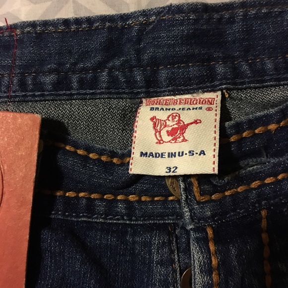 Men's shorts - Picture 3 of 3