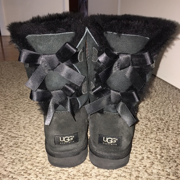 Black Bailey Bow Ugg Boots!❤️