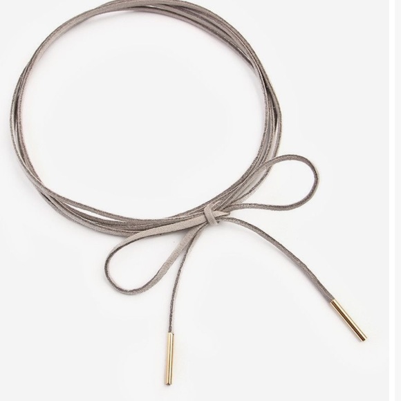 GRAY BOW WRAPPING CHOKER