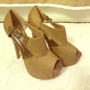 Tan Heels