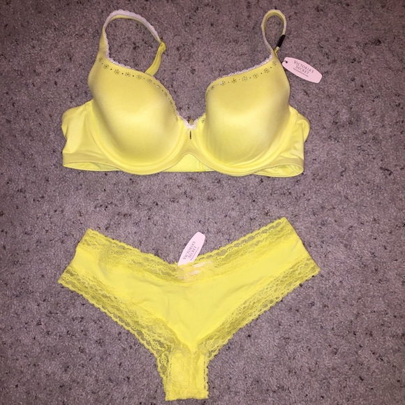 Victoria's Secret Body by Victoria Demi Bra
