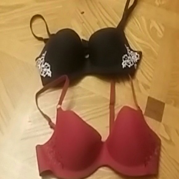 2 womens bras