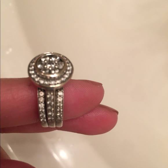 Wedding ring 💍 👰🏻 - Picture 2 of 5