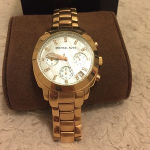 👑Michael Kors Pink Gold Watch👑