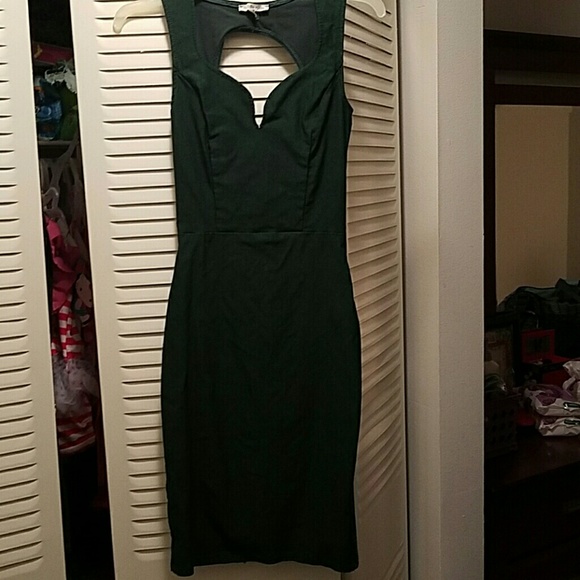 green dress