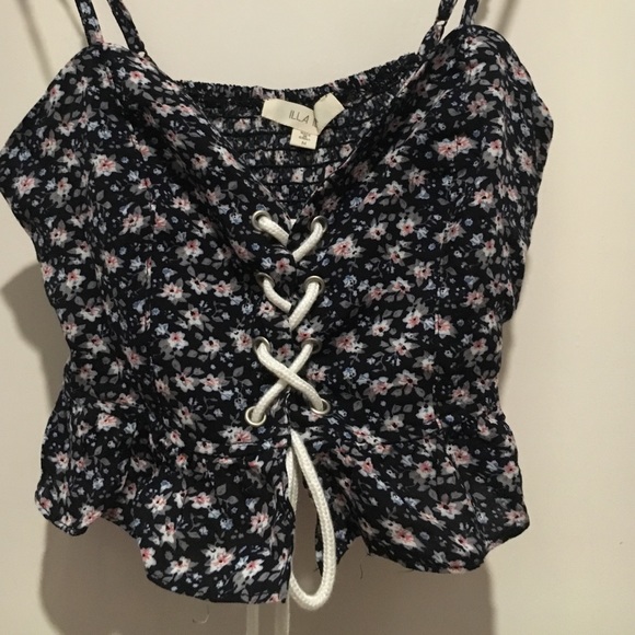 Luna Crop Top - Picture 2 of 3