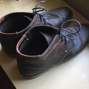 Steve Madden brown leather chukka boots