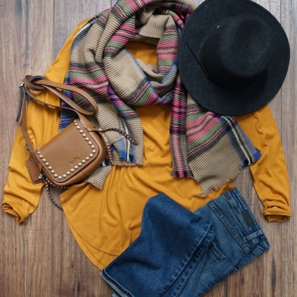 ISO this scarf!