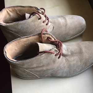 Tan suede chukka boots