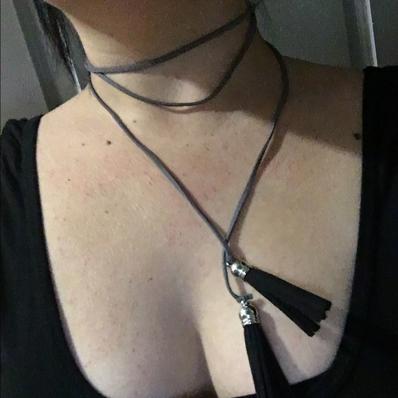 BUY 1 GET 1 FREE - Grey suede choker - Picture 4 of 4