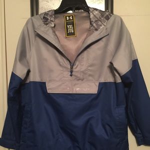 Under Armour Boys Youth XL Jacket. Light weight