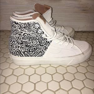 NWOT Suede & Floral Hi-Top Vans