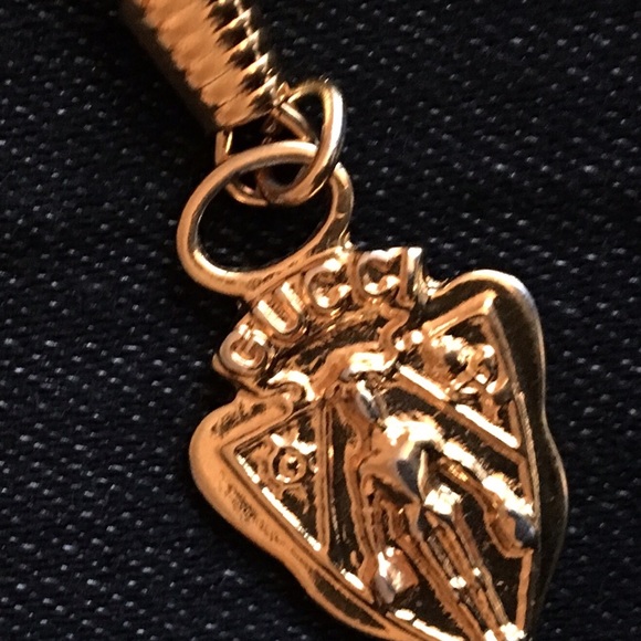 AUTHENTIC "GUCCI" ZIPPER PULL/CLASP - Picture 1 of 4