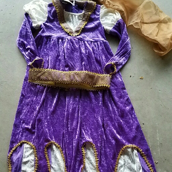 Maiden of Verona costume