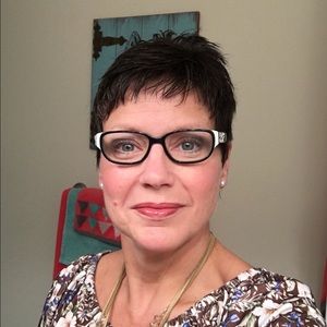 Meet your Posher, Lori diane