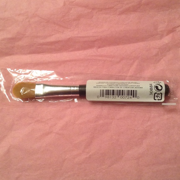 Bare Escentuals Other - Bare Escentuals Concealer Brush