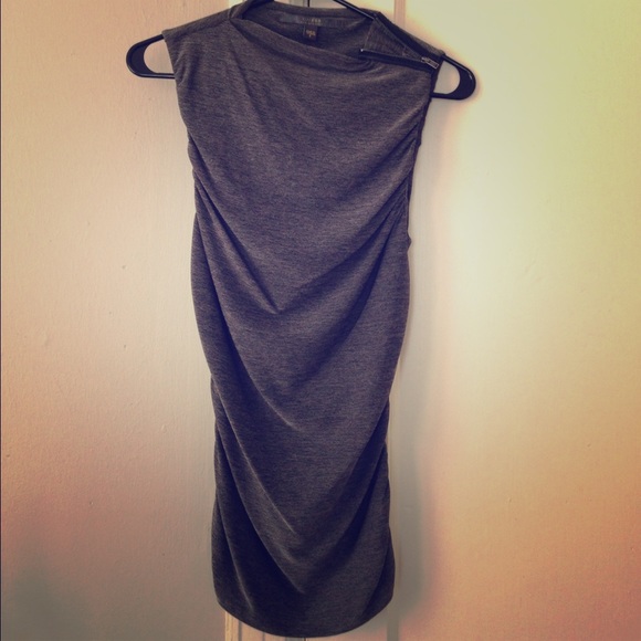 Guess? Fitted Grey Top