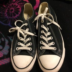 Black converse lo tops women's 7.5