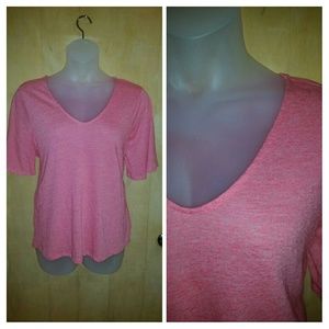 Airy kimono sleeve / butterfly sleeve v-neck top