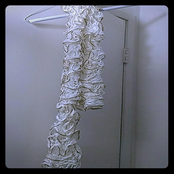 Handmade ruffle scarf white with gold trim