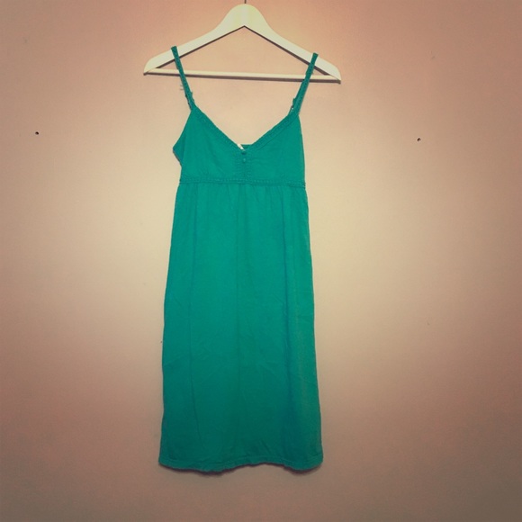 Green Aeropostale adjustable strap dress