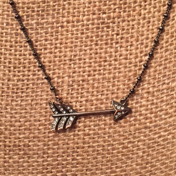 ✨SALE✨ Fossil Arrow Necklace - Picture 2 of 4