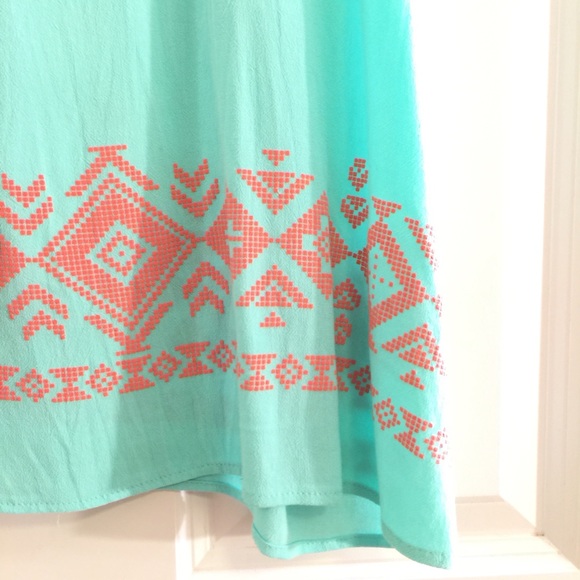 GB Crepe Swing Tunic - Picture 3 of 4