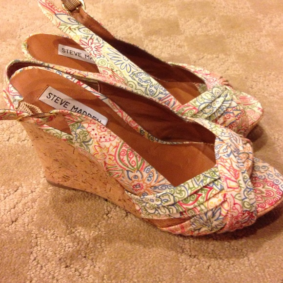 Steve Madden Wedges - Picture 2 of 4