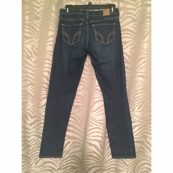 Hollister deep denim jeans - Picture 2 of 2