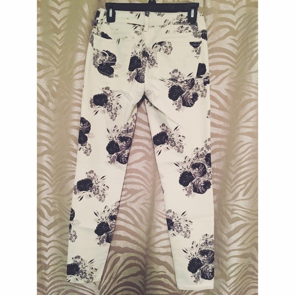 American Eagle Flower Patterned Jeans - image 2