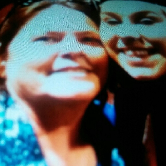 Meet your Posher, Lorrie - Picture 2 of 3