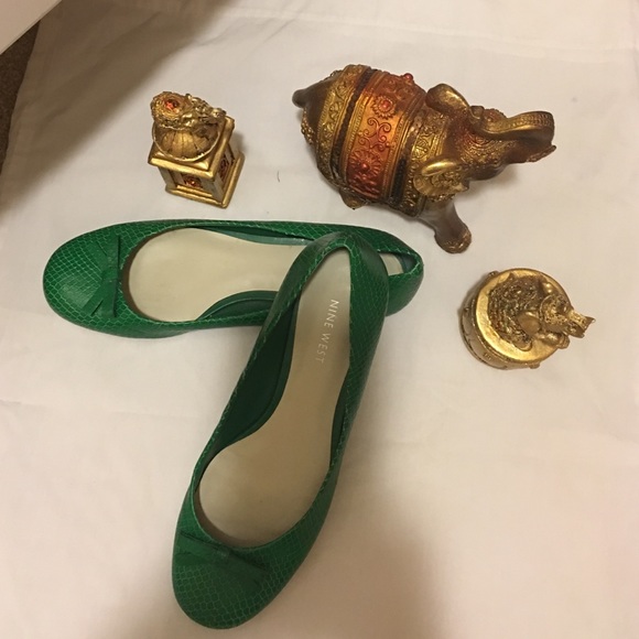 7.5 green flats