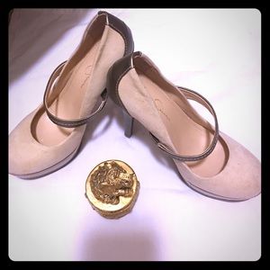 7.5 cream and tan heels