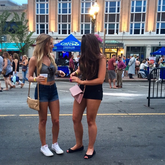 Meet your posher, Katie π±πΌββοΈ - Picture 3 of 4