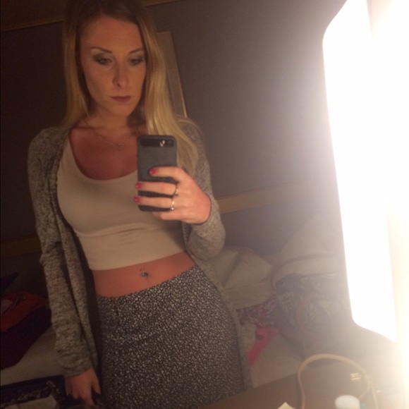 Meet your posher, Katie π±πΌββοΈ - Picture 4 of 4