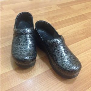 Dansko like new!