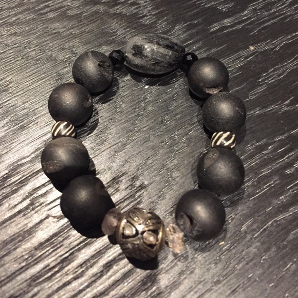 Black beaded bracelet
