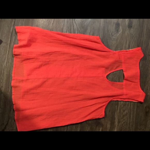 Red camel top NWOT - Picture 2 of 2