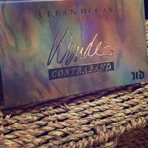 Urban Decay Wendes Contraband Palette-lightly used