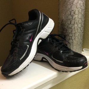 Nike Dart 7 women's tennis shoes