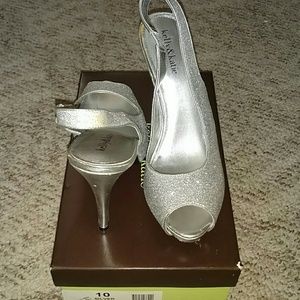 Glitter Silver peep toe shoes