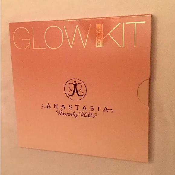 Anastasia glow kit