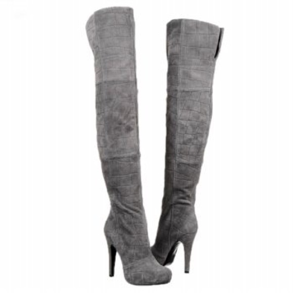 Report signature fairfax 3 grey suede otk boots.